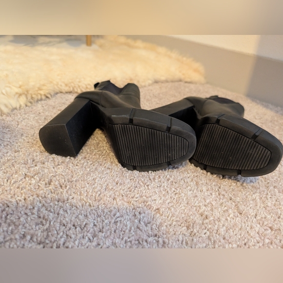 Steve Madden Black Heeled Boots - Picture 2 of 4